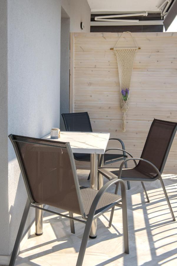 Xd Central Apartments Ierissos Exterior photo
